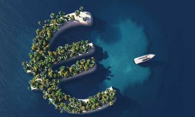 Tropisch eiland in de vorm van euro